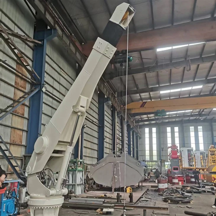 telescopic boom deck crane
