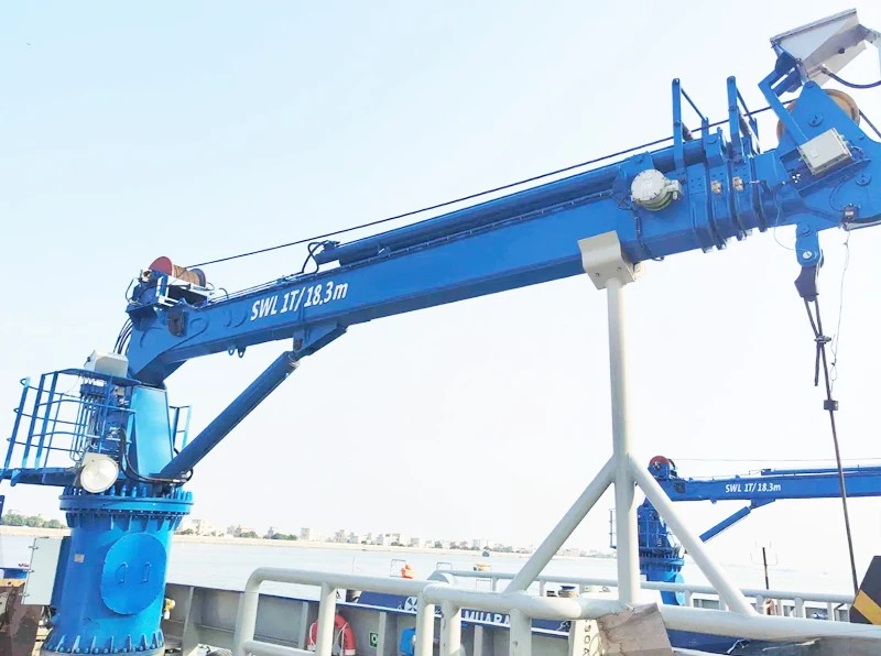 Extending Boom Deck Crane Extending Boom Deck Crane